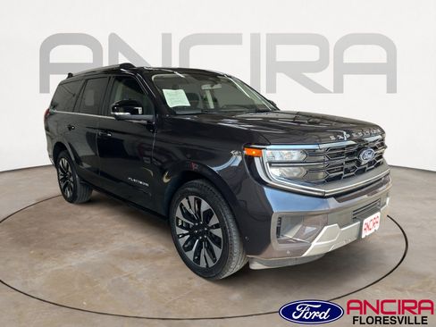 Used 2025 Ford Expedition Platinum w/ Driver's Package AWD/4WD image 1