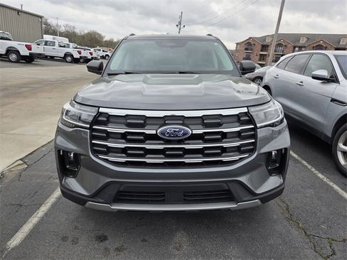 Certified 2025 Ford Explorer Active w/ Active Comfort Package image 2