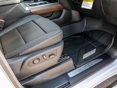 New 2026 Chevrolet Silverado 1500 High Country AWD/4WD image 19