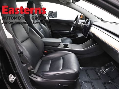 Used 2018 Tesla Model 3 Long Range RWD image 18