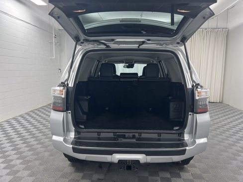 Used 2022 Toyota 4Runner SR5 Premium image 7