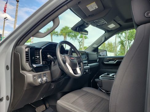 Used 2024 GMC Sierra 1500 Elevation RWD image 10