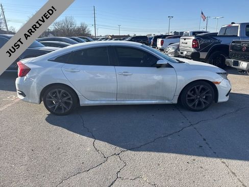 Used 2019 Honda Civic Sport image 4
