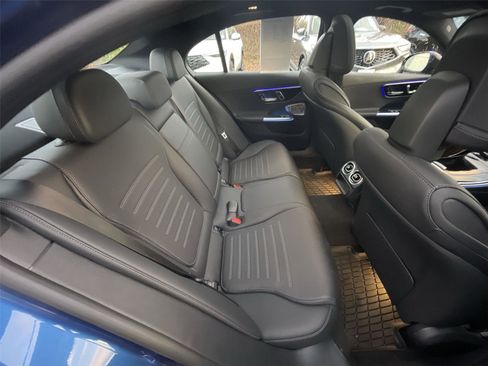 Used 2023 Mercedes-Benz C 300 4MATIC Sedan image 23