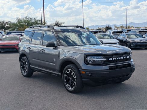 Used 2022 Ford Bronco Sport Outer Banks w/ Tech Package AWD/4WD image 7