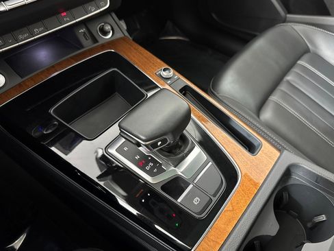 Used 2023 Audi Q5 2.0T Premium w/ Convenience Package image 20