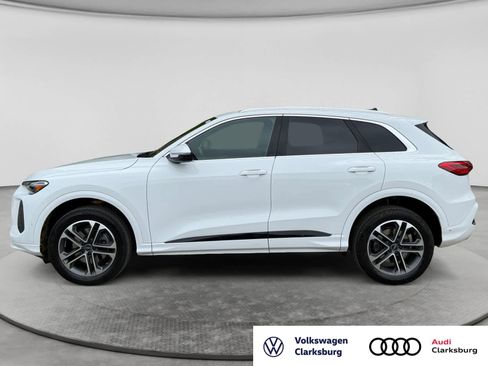 Used 2025 Audi Q5 Premium w/ Convenience Package AWD/4WD image 8