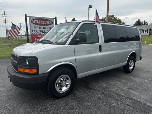 Used 2016 Chevrolet Express 2500 LS image 2