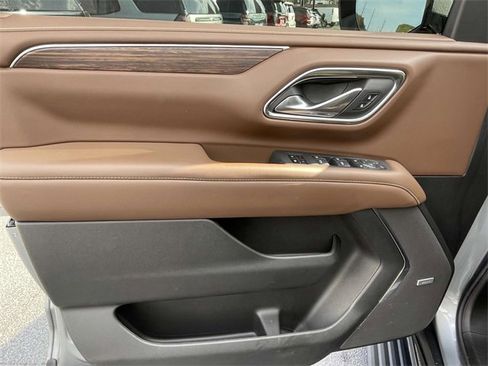 Certified 2024 Chevrolet Suburban High Country image 16