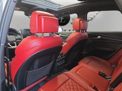 Used 2022 Audi SQ5 Prestige image 12