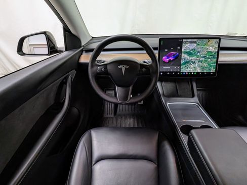 Used 2022 Tesla Model Y Performance AWD/4WD image 2