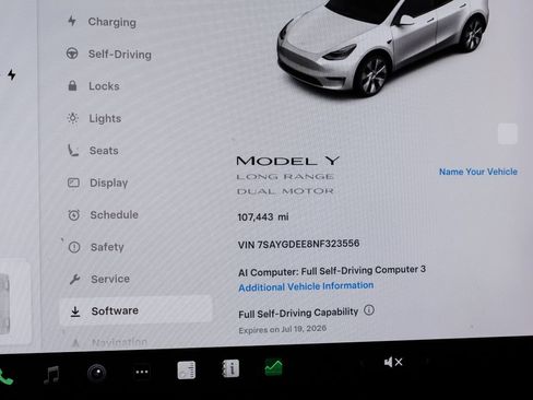 Used 2022 Tesla Model Y Long Range AWD/4WD image 19