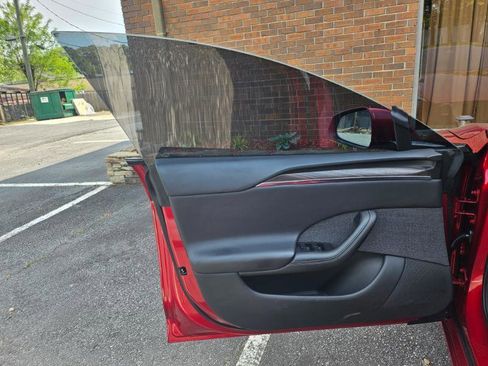 Used 2023 Tesla Model S AWD image 35