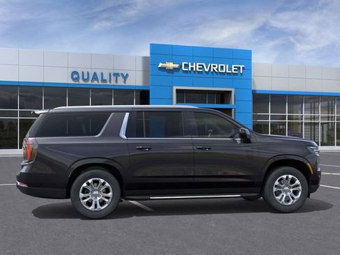 New 2026 Chevrolet Suburban LT w/ LPO, Dark Essentials Package image 5