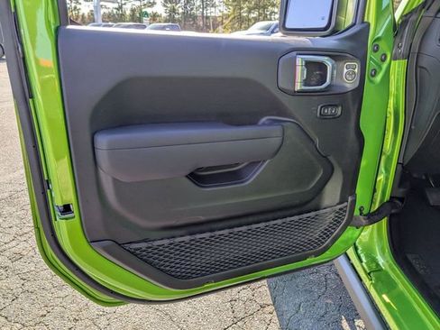 New 2025 Jeep Wrangler Unlimited Rubicon w/ Technology Group image 9