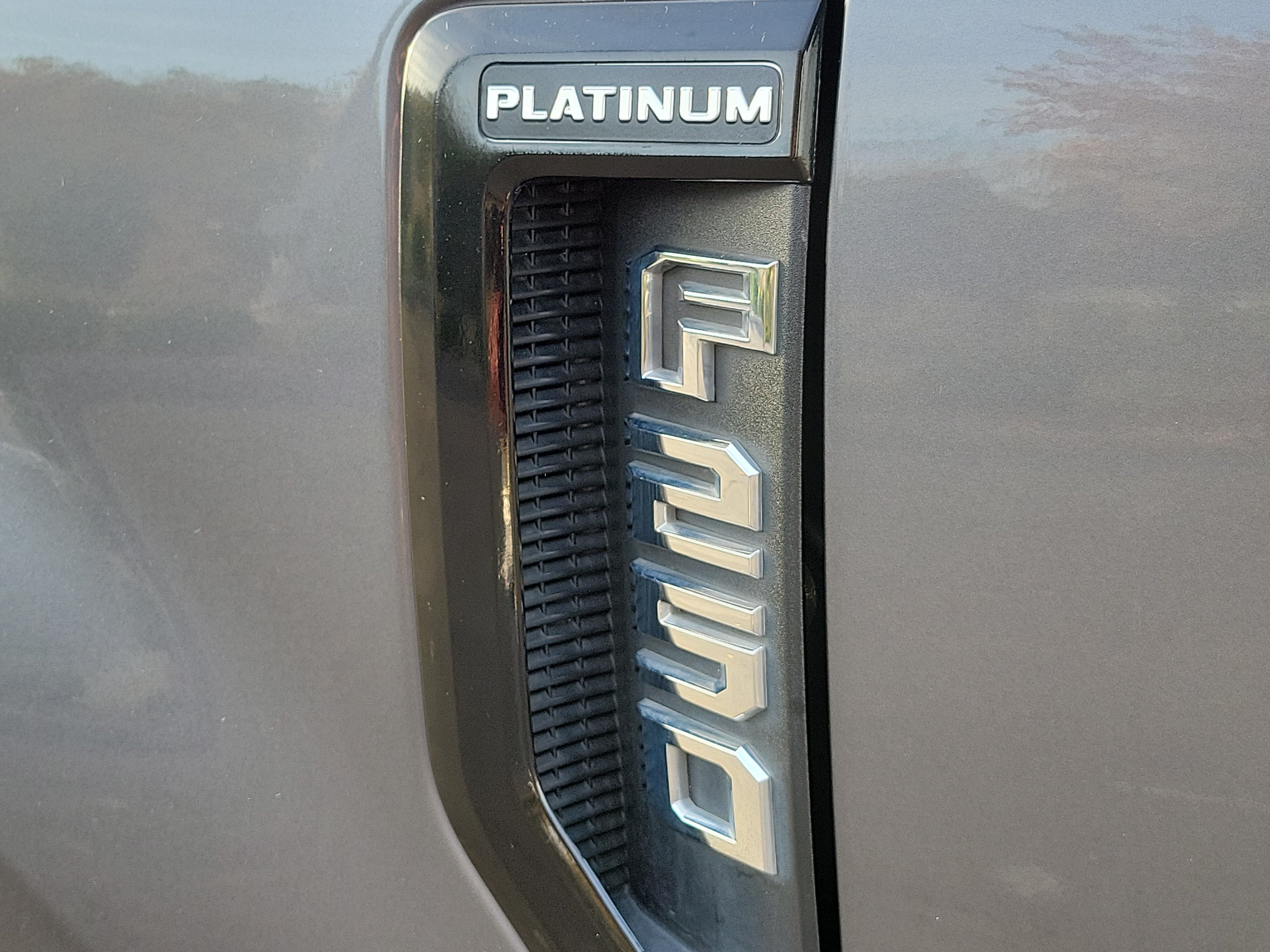 Used 2022 Ford F250 Platinum AWD/4WD image 11