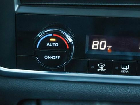 Used 2025 Nissan Rogue SV image 25