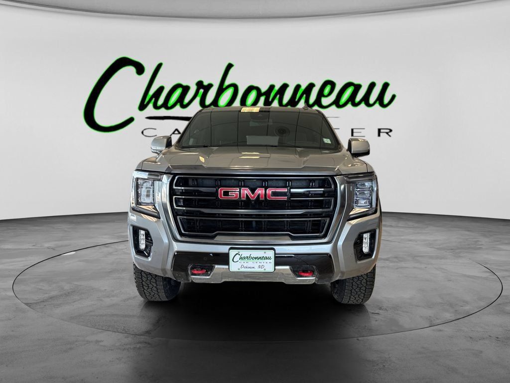 Used 2024 GMC Yukon XL AT4 w/ AT4 Premium Package AWD/4WD image 8