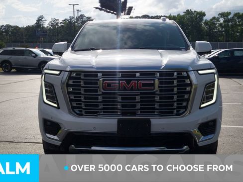 Used 2025 GMC Yukon XL Denali AWD/4WD image 3