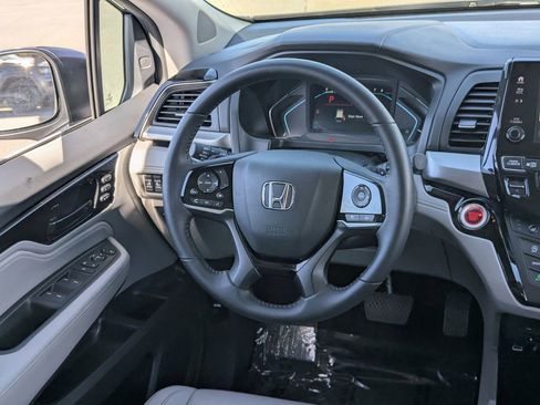 Certified 2024 Honda Odyssey Touring image 13