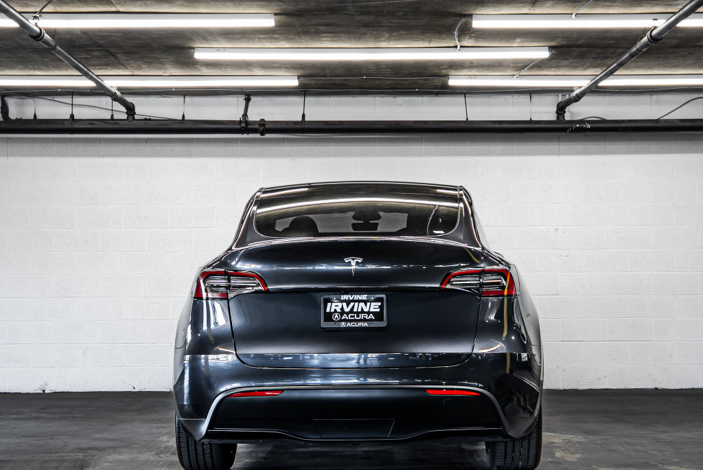 Used 2025 Tesla Model Y Long Range RWD image 4