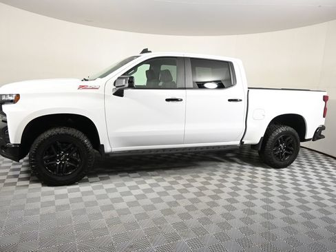 Used 2022 Chevrolet Silverado 1500 LT Trail Boss w/ Bed Protection Package AWD/4WD image 2