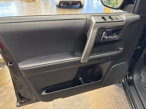 Used 2024 Toyota 4Runner SR5 image 25