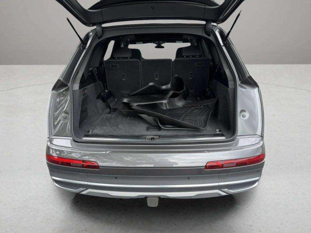 Used 2021 Audi Q7 3.0T Premium Plus w/ Executive Package AWD/4WD image 34