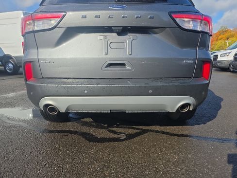 Used 2022 Ford Escape SEL w/ Technology Package image 16