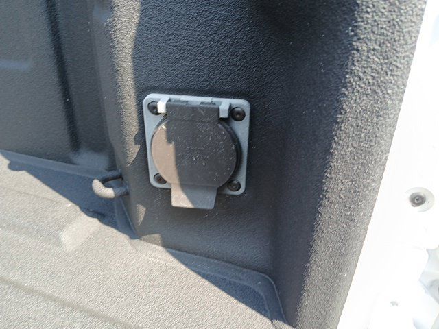 Used 2025 Chevrolet Silverado 3500 High Country w/ Technology Package AWD/4WD image 8