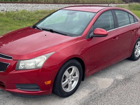 Used 2013 Chevrolet Cruze LT image 3