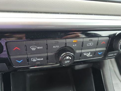 Used 2025 Jeep Compass Limited AWD/4WD image 27