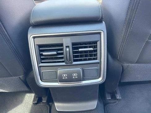 Used 2024 Subaru Forester Limited image 18