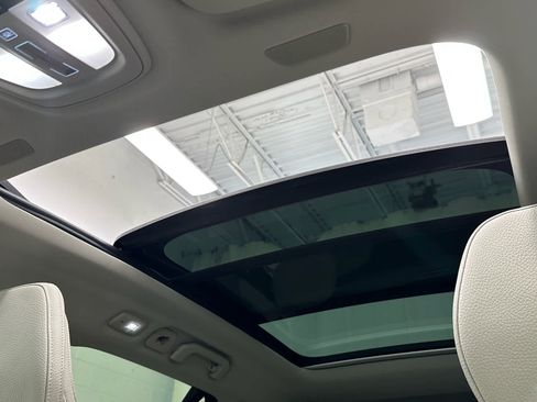 Used 2023 Volvo V60 B5 Cross Country Plus w/ Climate Package image 39