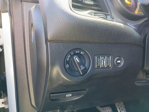 Used 2019 Dodge Challenger R/T RWD image 12