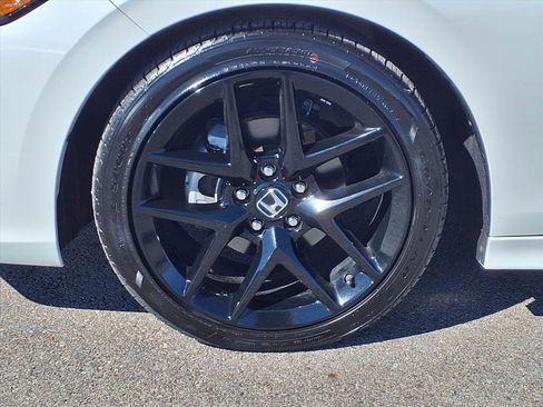 Used 2024 Honda Civic Sport image 21