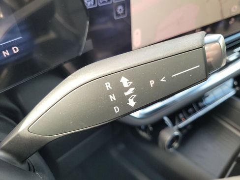 New 2026 Chevrolet Equinox EV LT image 16