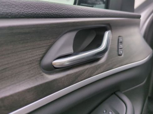 New 2026 Jeep Grand Cherokee L Limited image 12