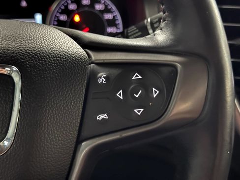 Used 2017 GMC Acadia SLT image 29