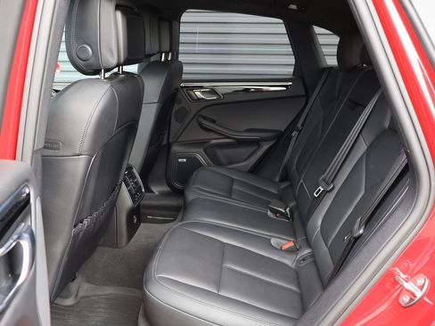 Used 2022 Porsche Macan AWD/4WD image 27