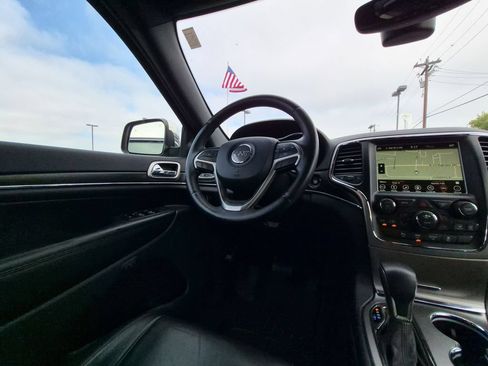 Used 2018 Jeep Grand Cherokee Limited w/ Trailer Tow Group IV AWD/4WD image 7