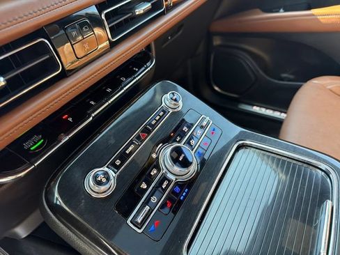 Certified 2023 Lincoln Nautilus Reserve AWD/4WD image 28