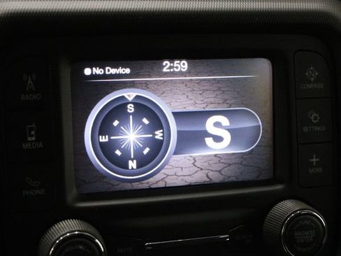 Used 2018 Jeep Wrangler Unlimited Sport S image 32