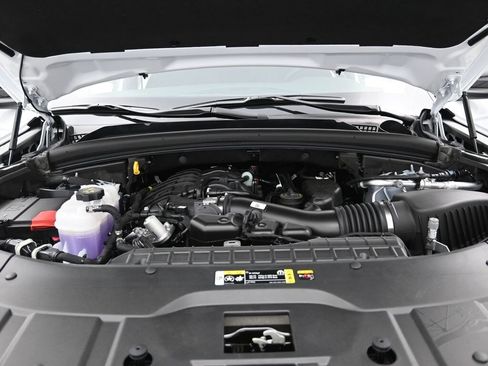 New 2025 Jeep Grand Cherokee L Laredo image 34