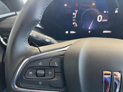Used 2025 Buick Envista Sport Touring image 19