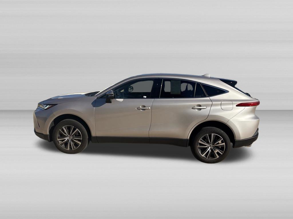Used 2024 Toyota Venza LE AWD/4WD image 7