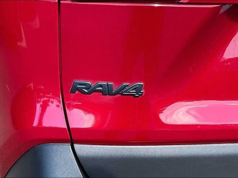 Used 2023 Toyota RAV4 XLE AWD/4WD image 29