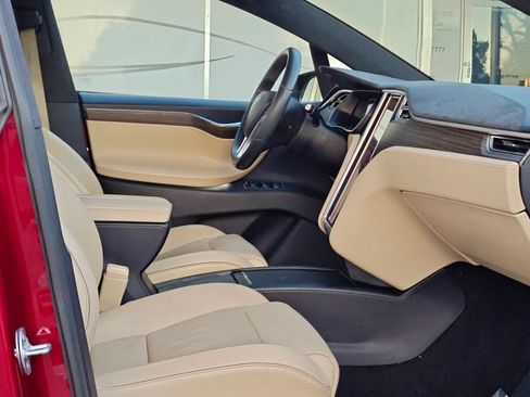 Used 2016 Tesla Model X Performance AWD/4WD image 11