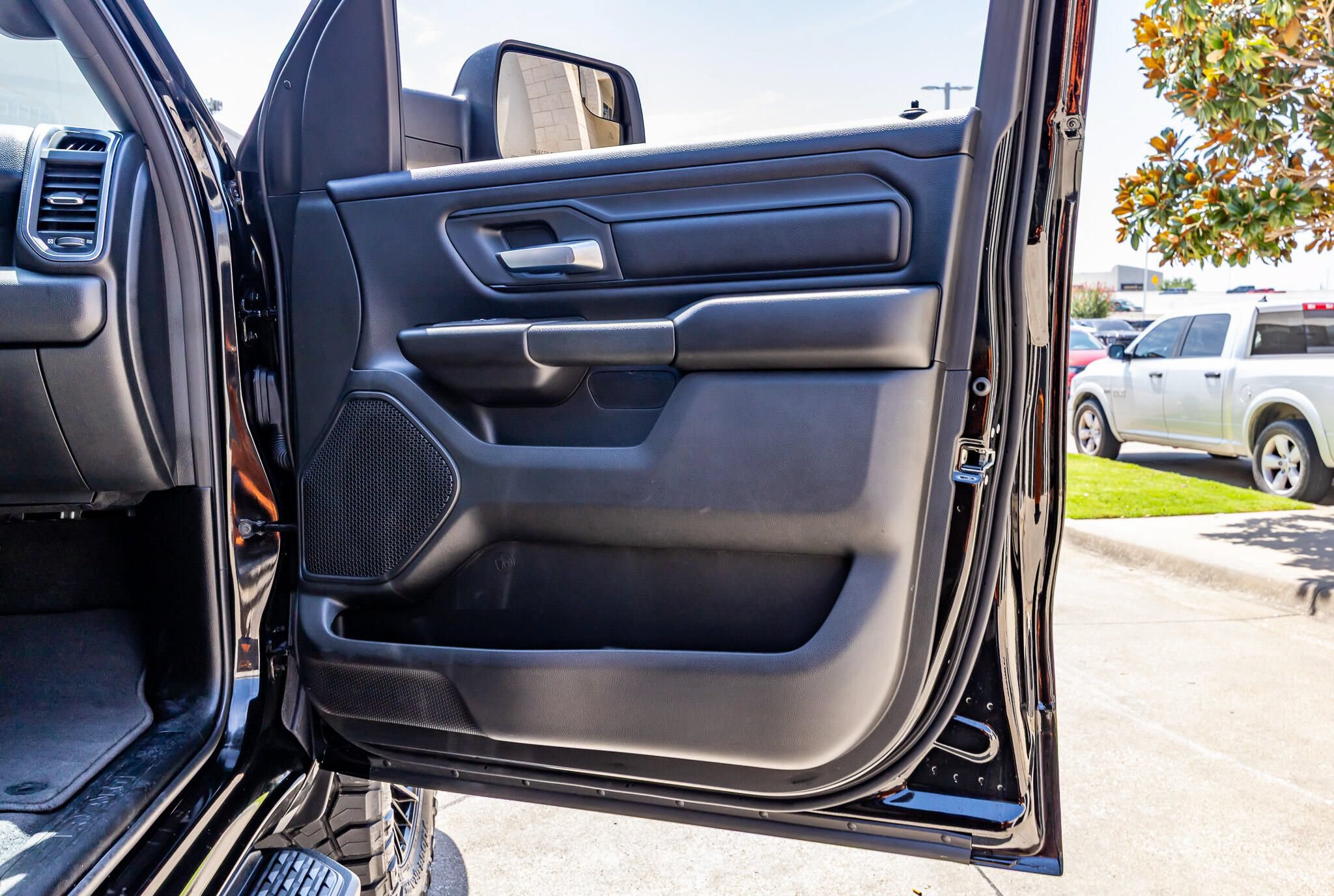 Used 2026 RAM 1500 Express AWD/4WD image 39