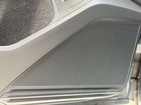 Used 2023 Volkswagen Tiguan SE R-Line image 22